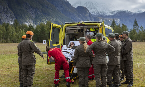 FRAKTET BORT: Mashadi måtte naturligvis se seg slått og kunne ikke bli værende i konkurransen. Foto: Matti Bernitz / TV 2 FRAKTET BORT: Mashadi måtte naturligvis se seg slått og kunne ikke bli værende i konkurransen. Foto: Matti Bernitz / TV 2